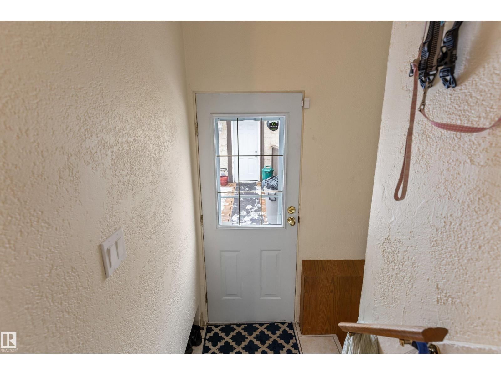 49 ST VITAL AV Image 20