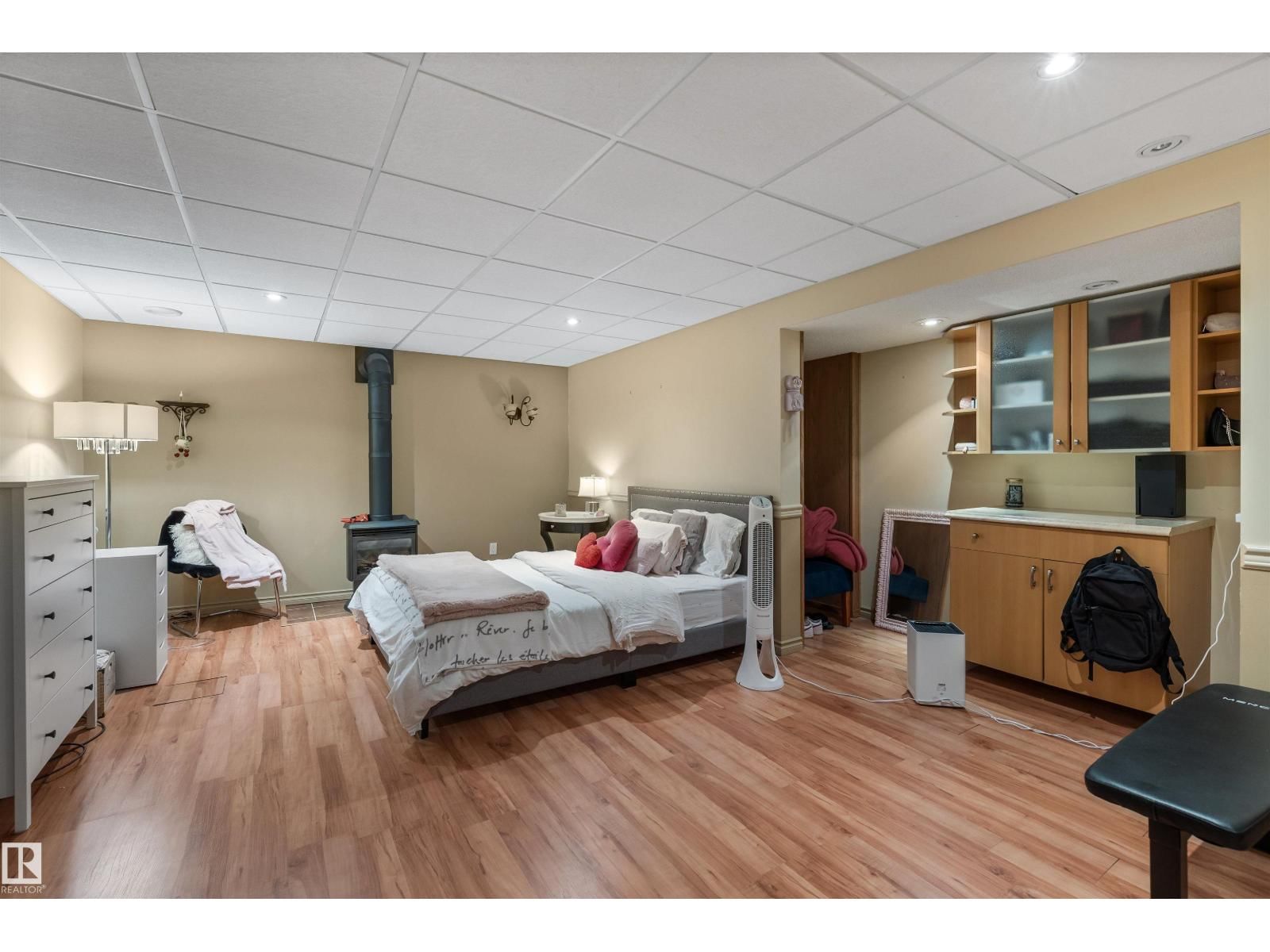 49 ST VITAL AV Image 22