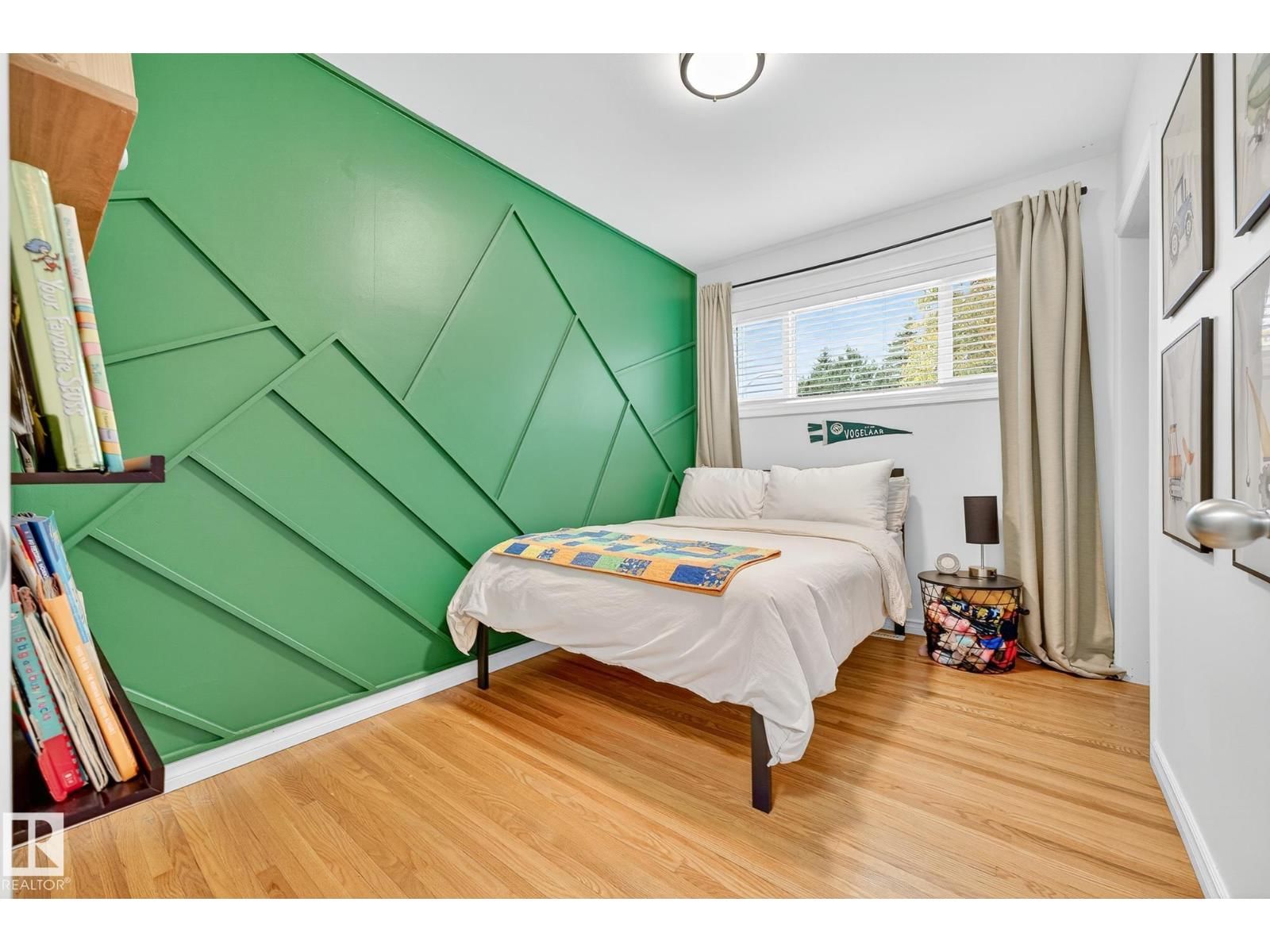 15701 92A AV Image 21