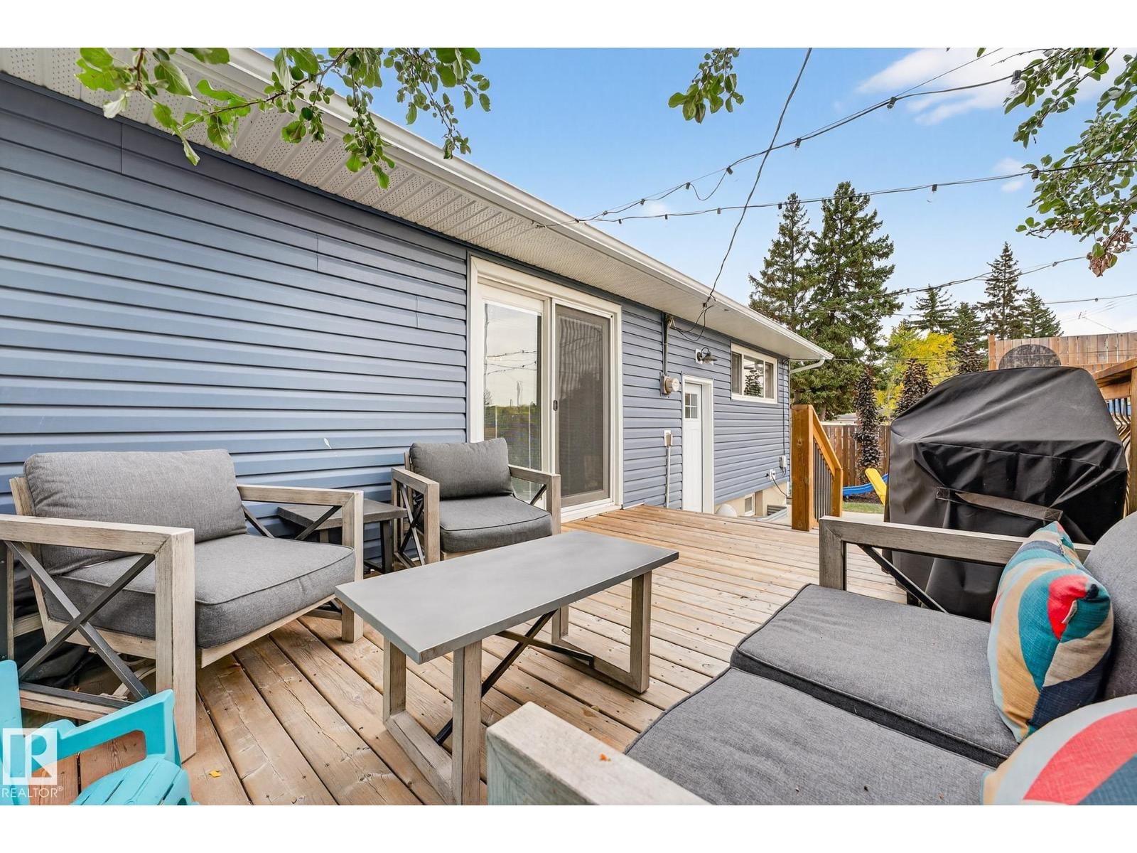 15701 92A AV Image 47