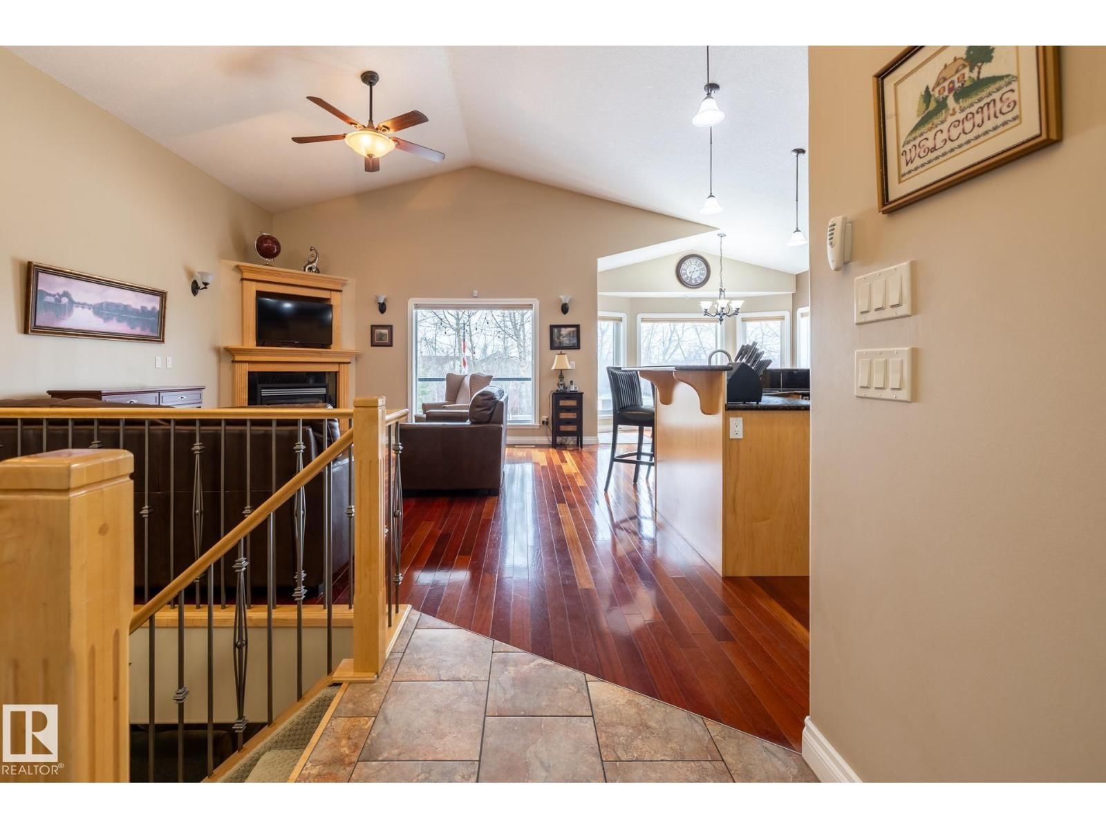 135 FRASER WY Image 15