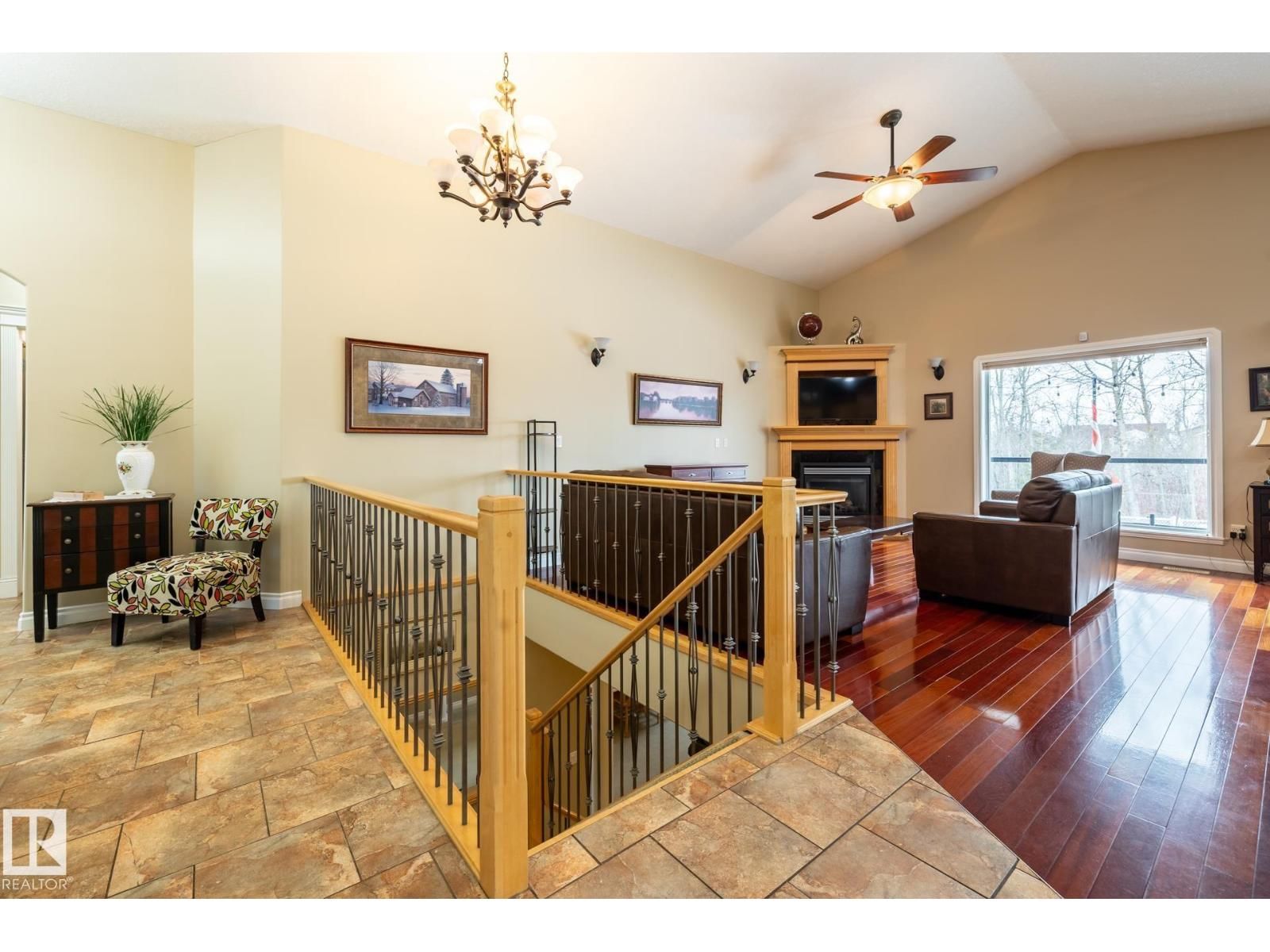 135 FRASER WY Image 16