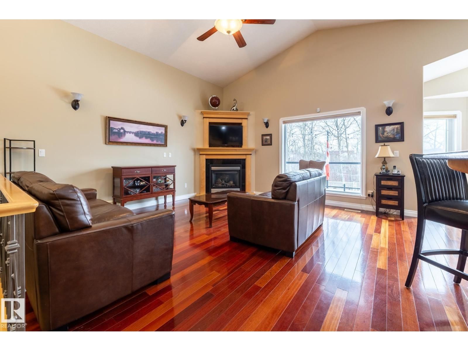 135 FRASER WY Image 17