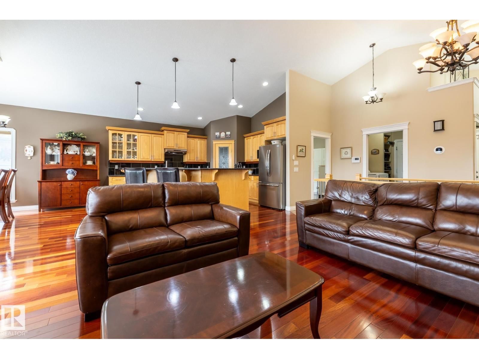 135 FRASER WY Image 20