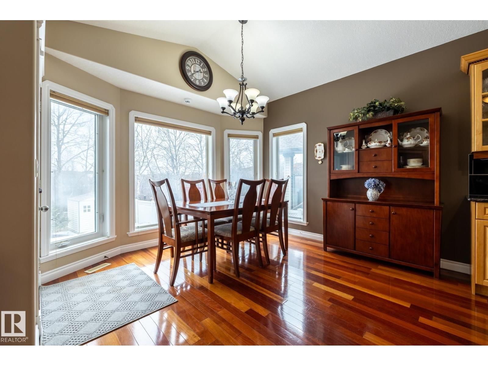 135 FRASER WY Image 22