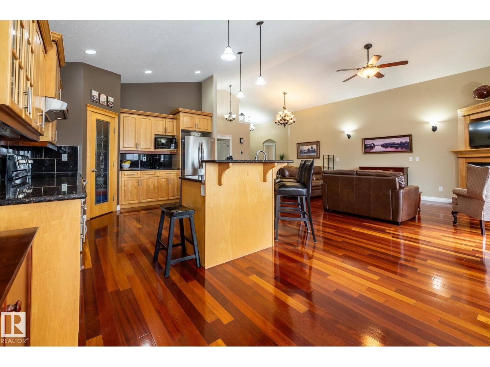 135 FRASER WY Image 25