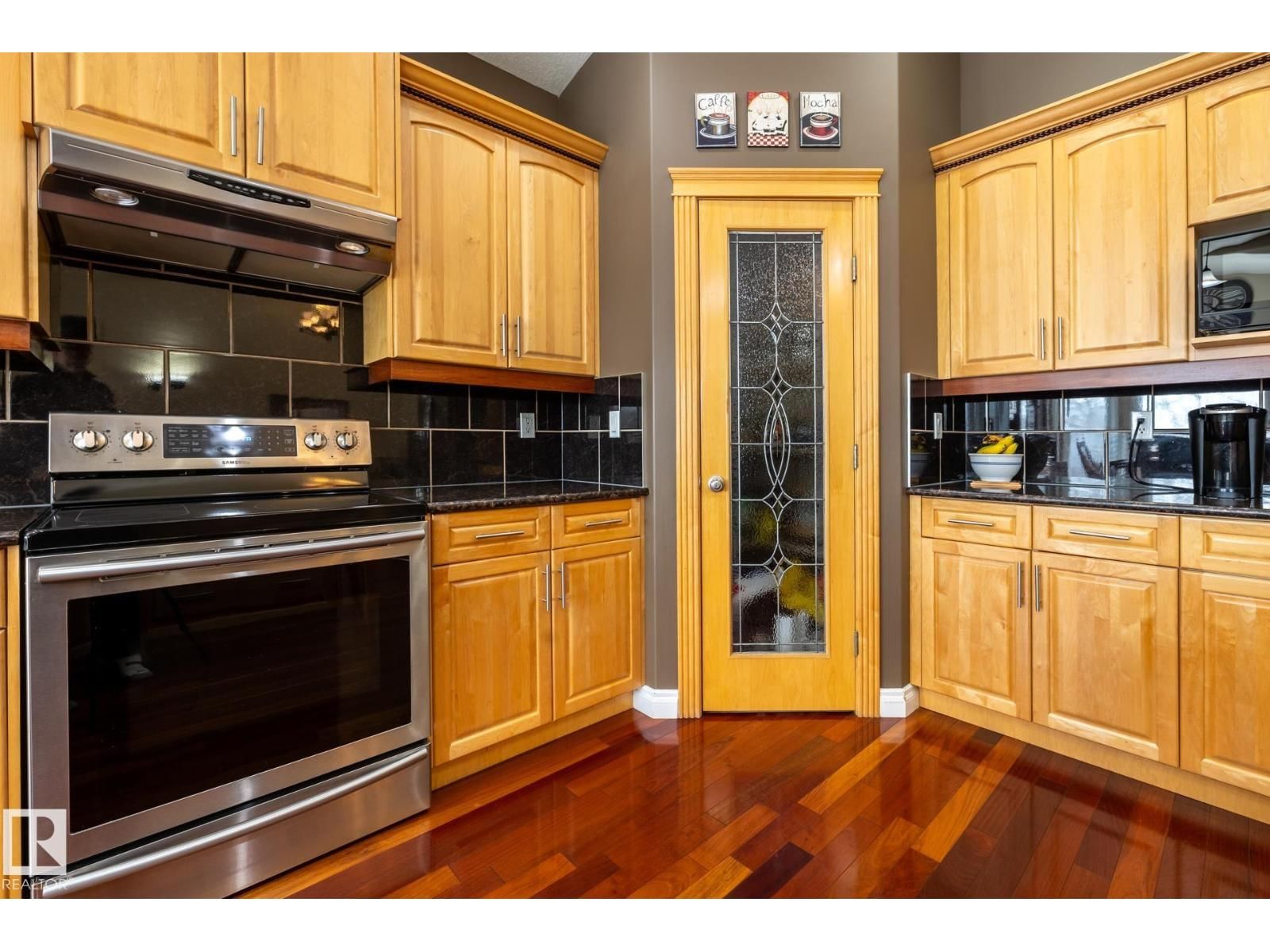 135 FRASER WY Image 27