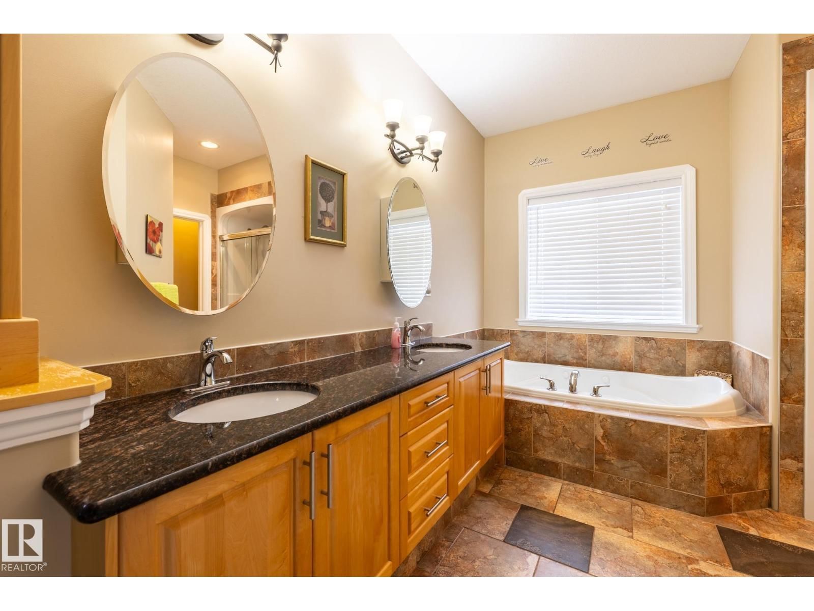 135 FRASER WY Image 33