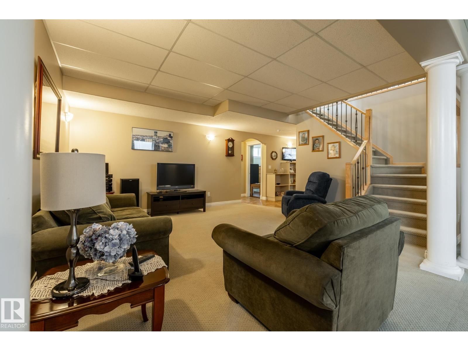 135 FRASER WY Image 43