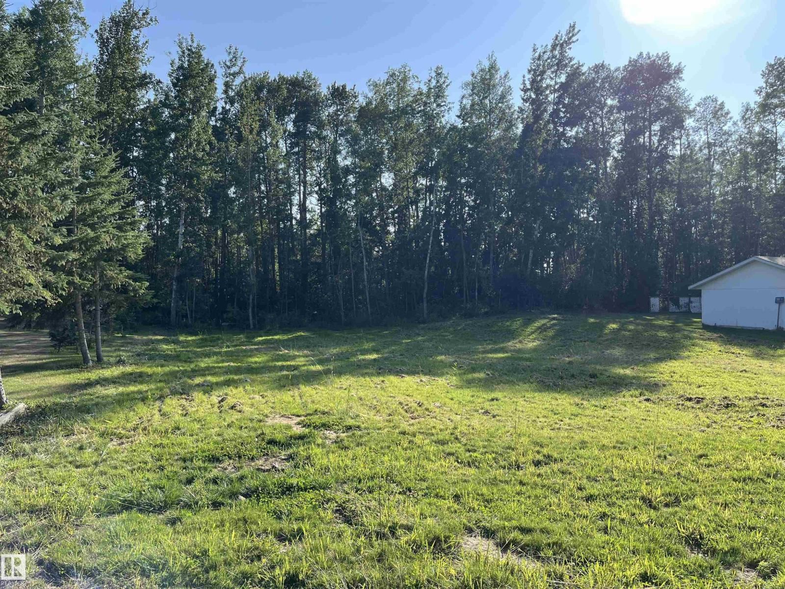 3 SPRUCE CR, Rural Lac Ste. Anne County, Alberta T0E 0L0