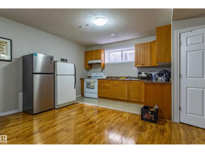 3611 14 ST | Edmonton Alberta | Slide Image Thirty