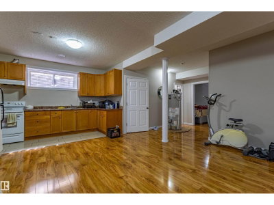 3611 14 ST | Edmonton Alberta | Slide Image Thirty-four