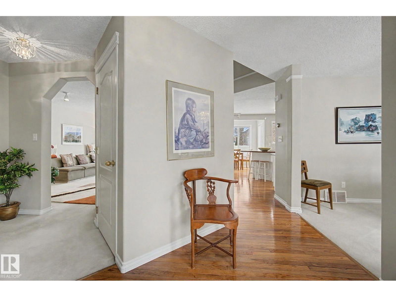 11732 10 AV NW, Edmonton, T6J7A6 | Image 2