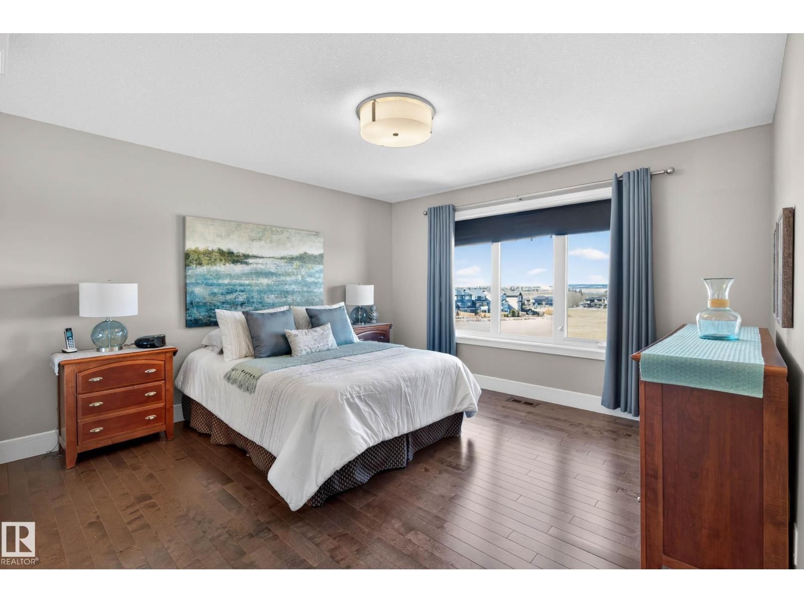 NW - 2086 REDTAIL CM Image 21