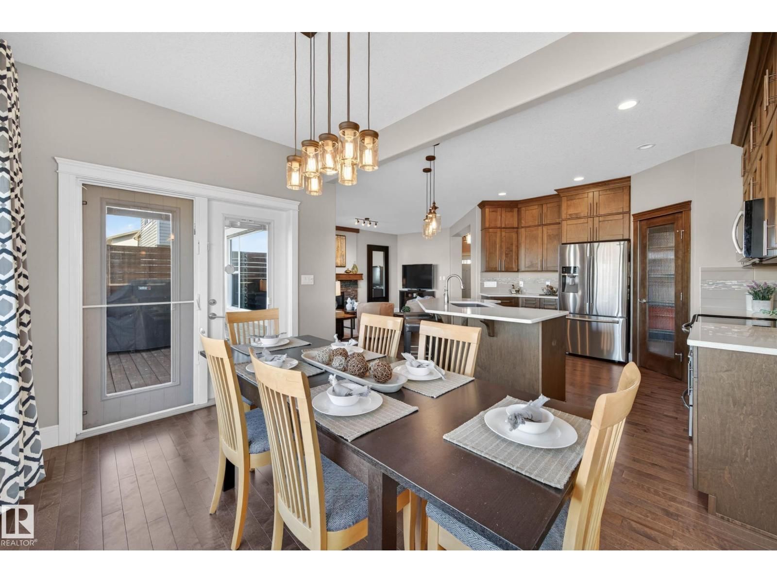 NW - 2086 REDTAIL CM Image 8