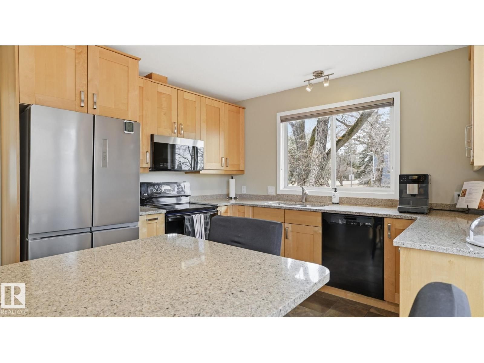 9002 120 ST Image 15