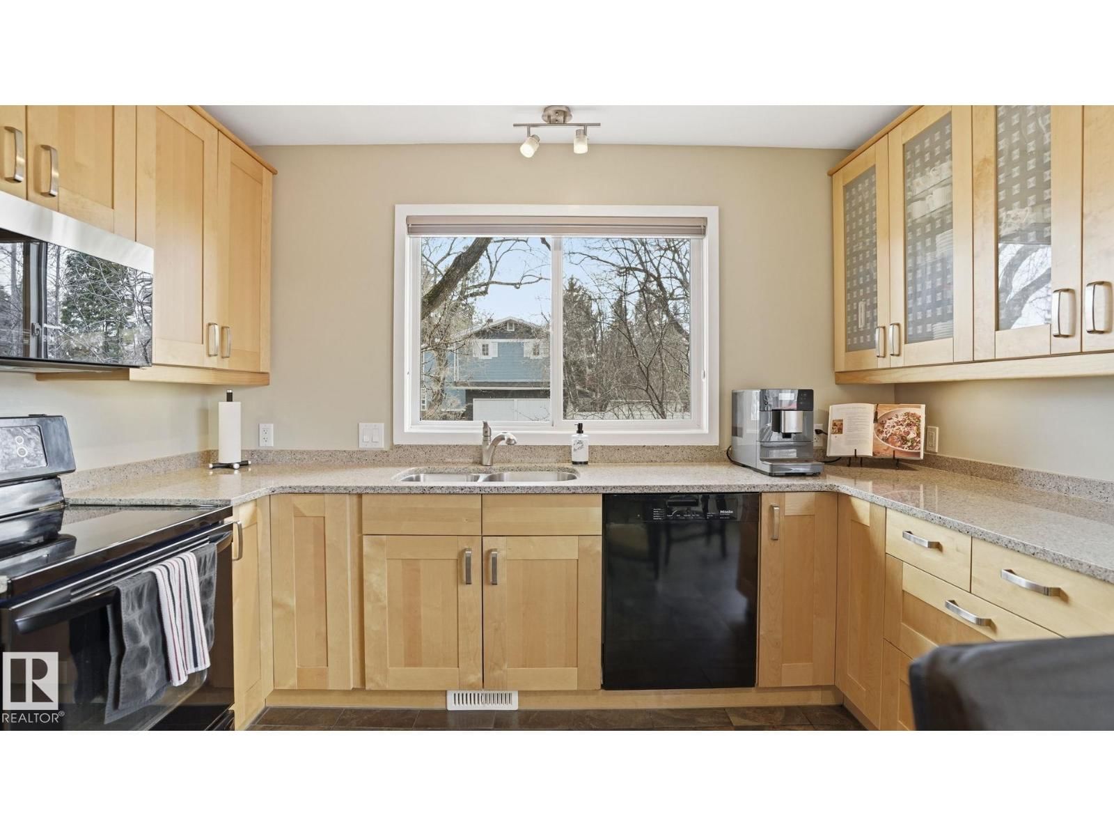 9002 120 ST Image 16