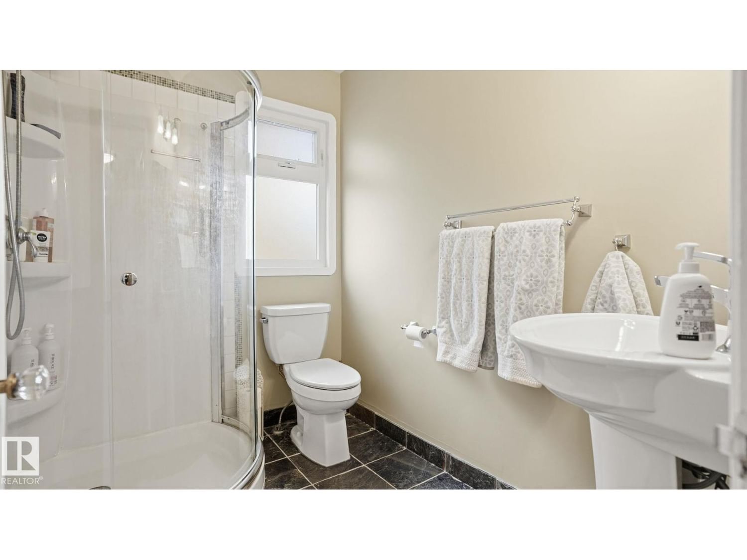 9002 120 ST Image 18