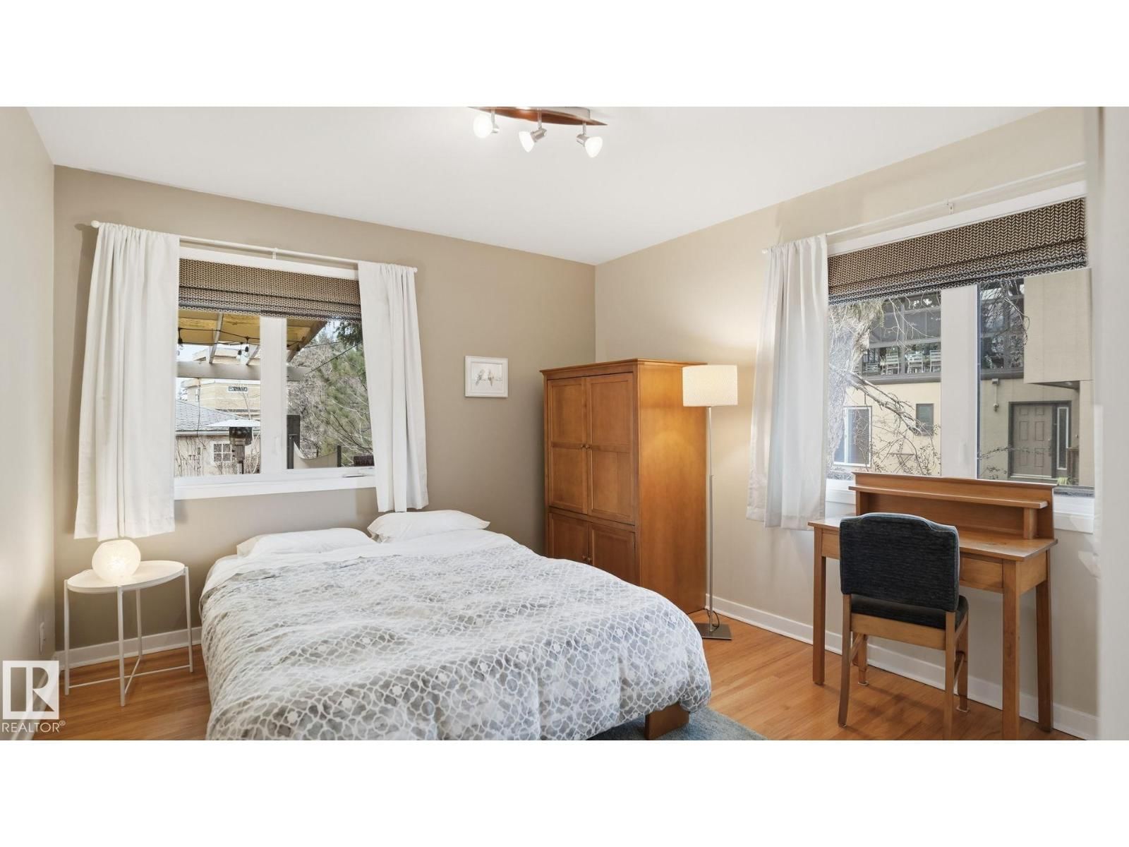 9002 120 ST Image 20