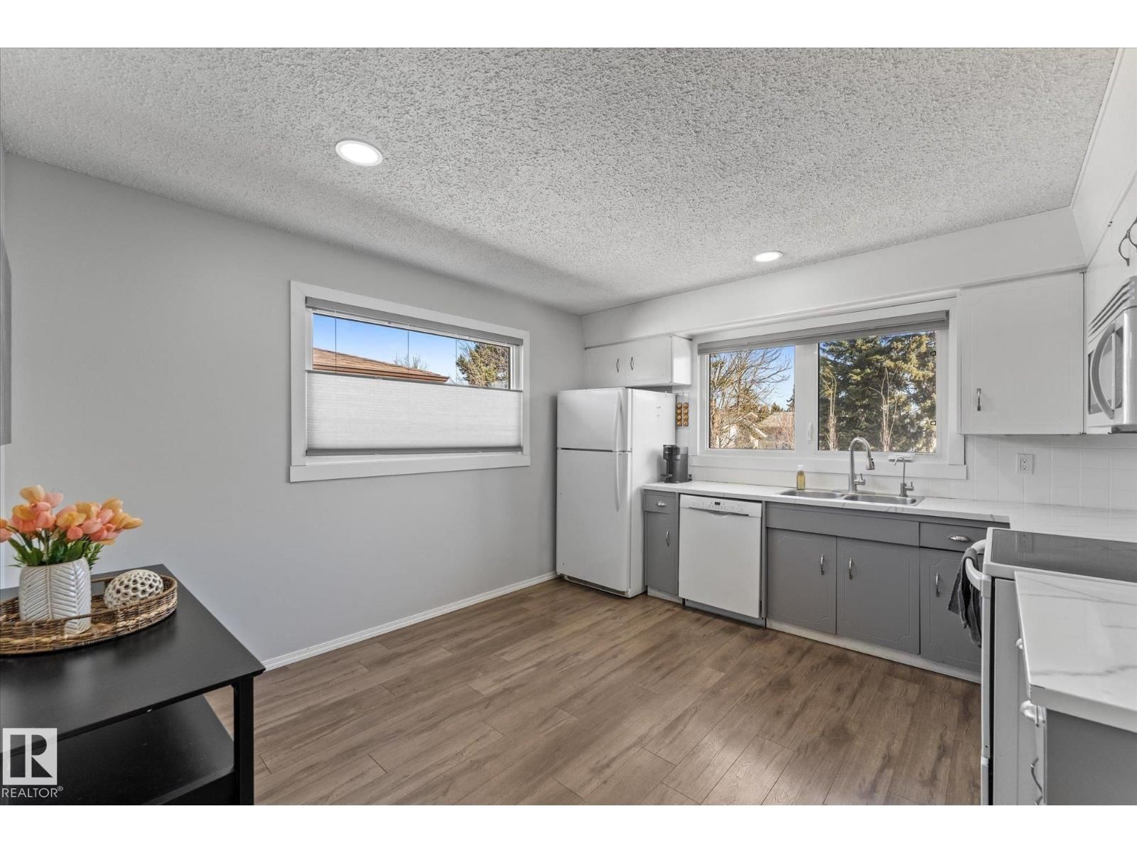 43 MARMOT AV Image 11