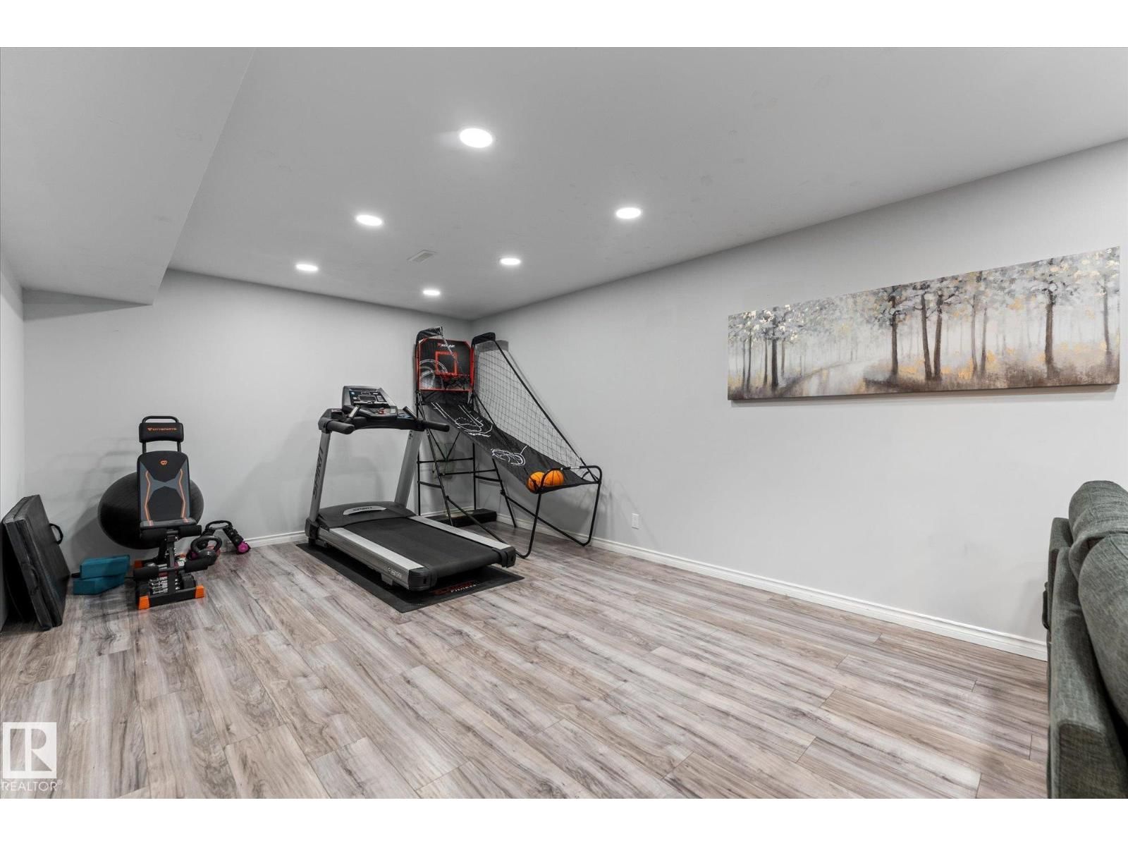 43 MARMOT AV Image 27