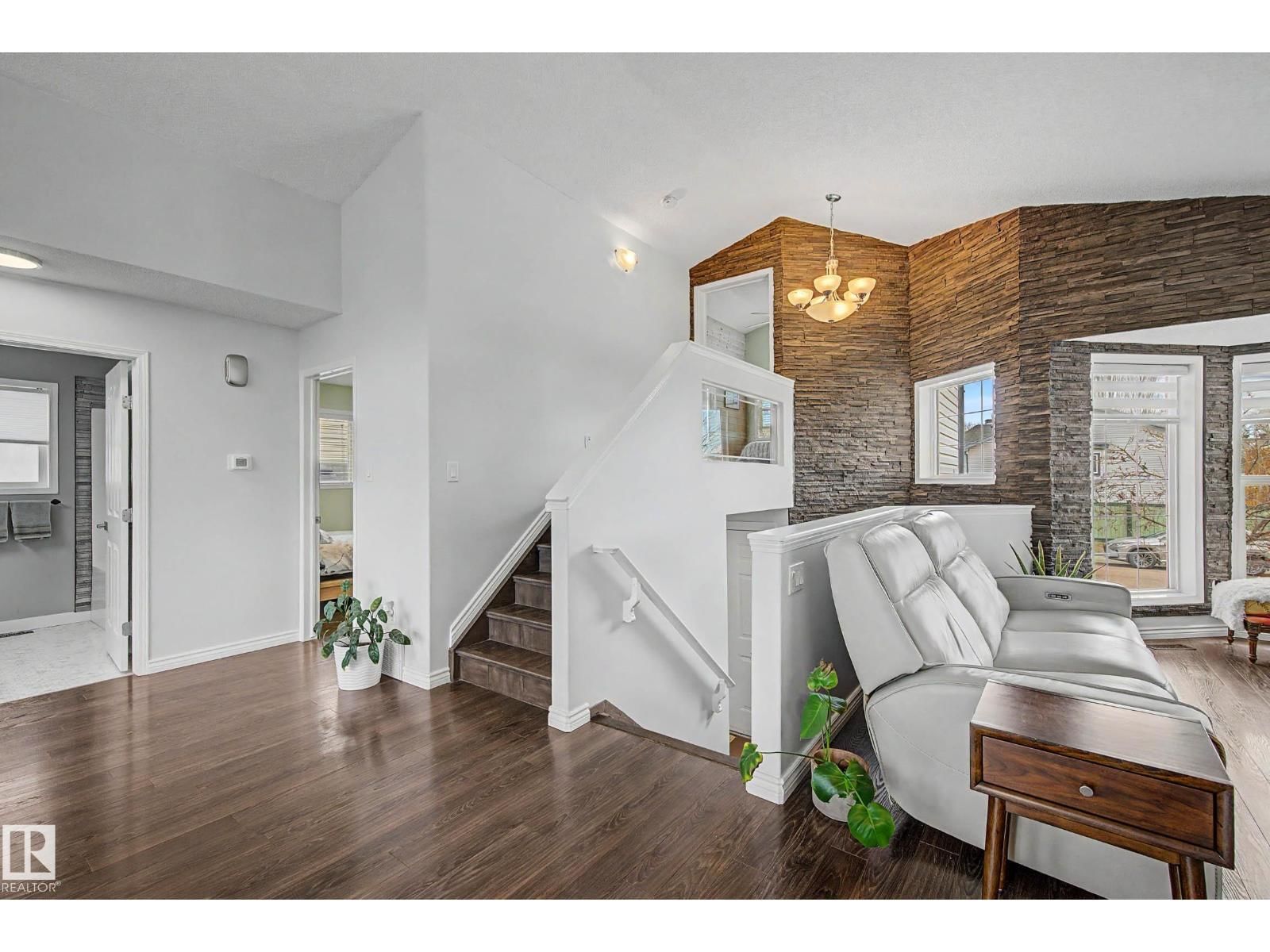 2056 BRENNAN CR Image 18