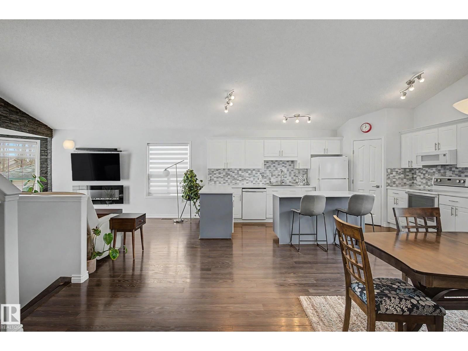 2056 BRENNAN CR Image 3