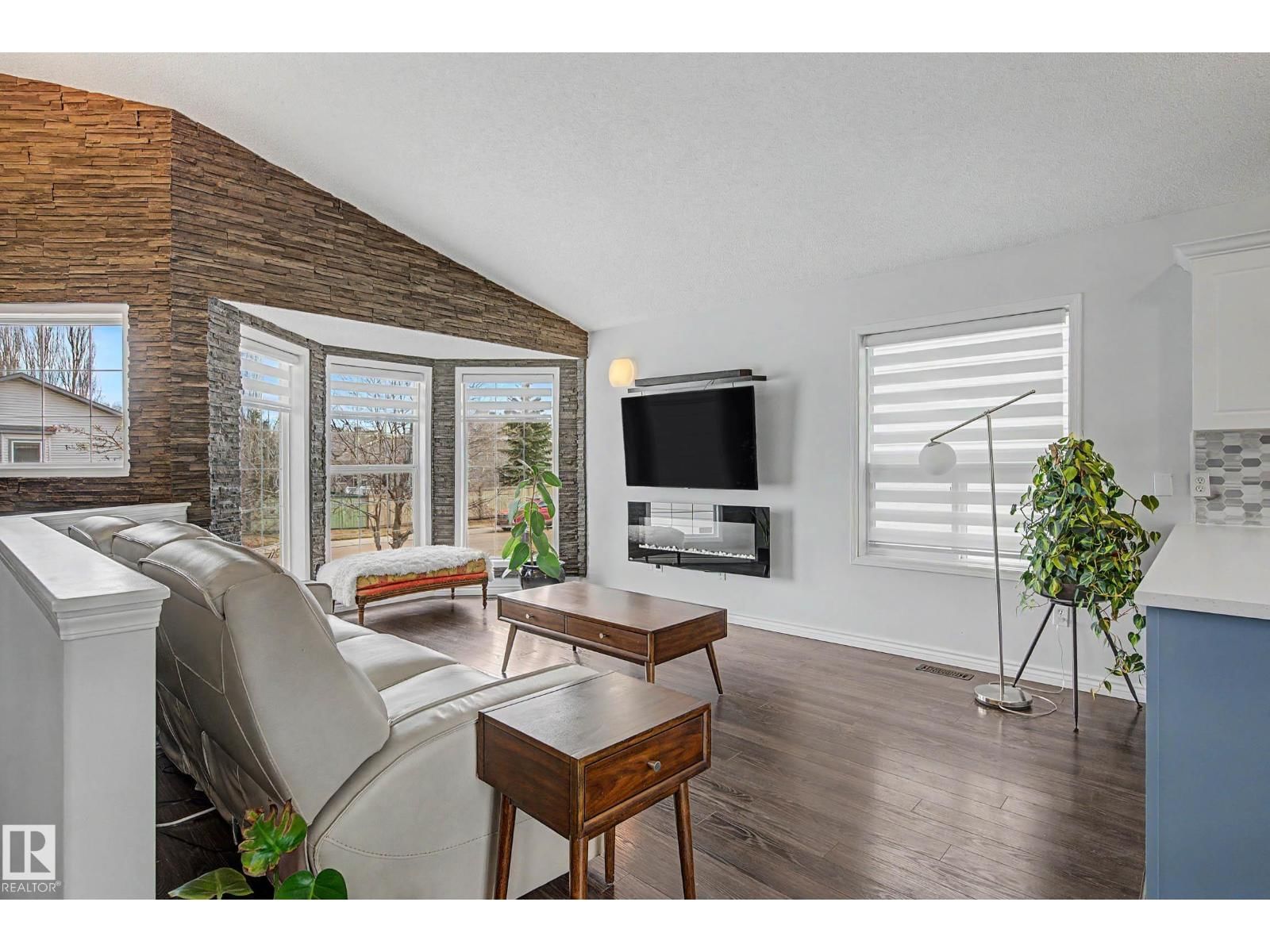 2056 BRENNAN CR Image 4