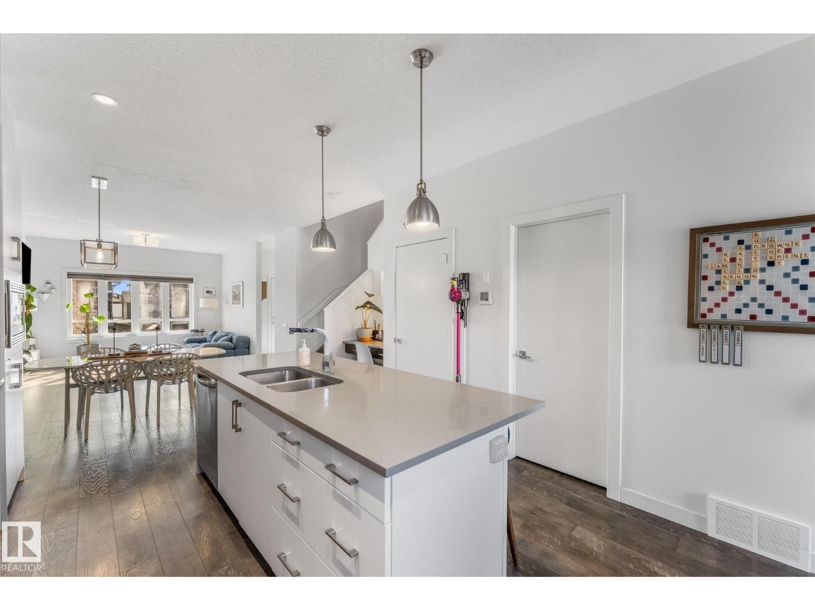 21 KENTON WY Image 13