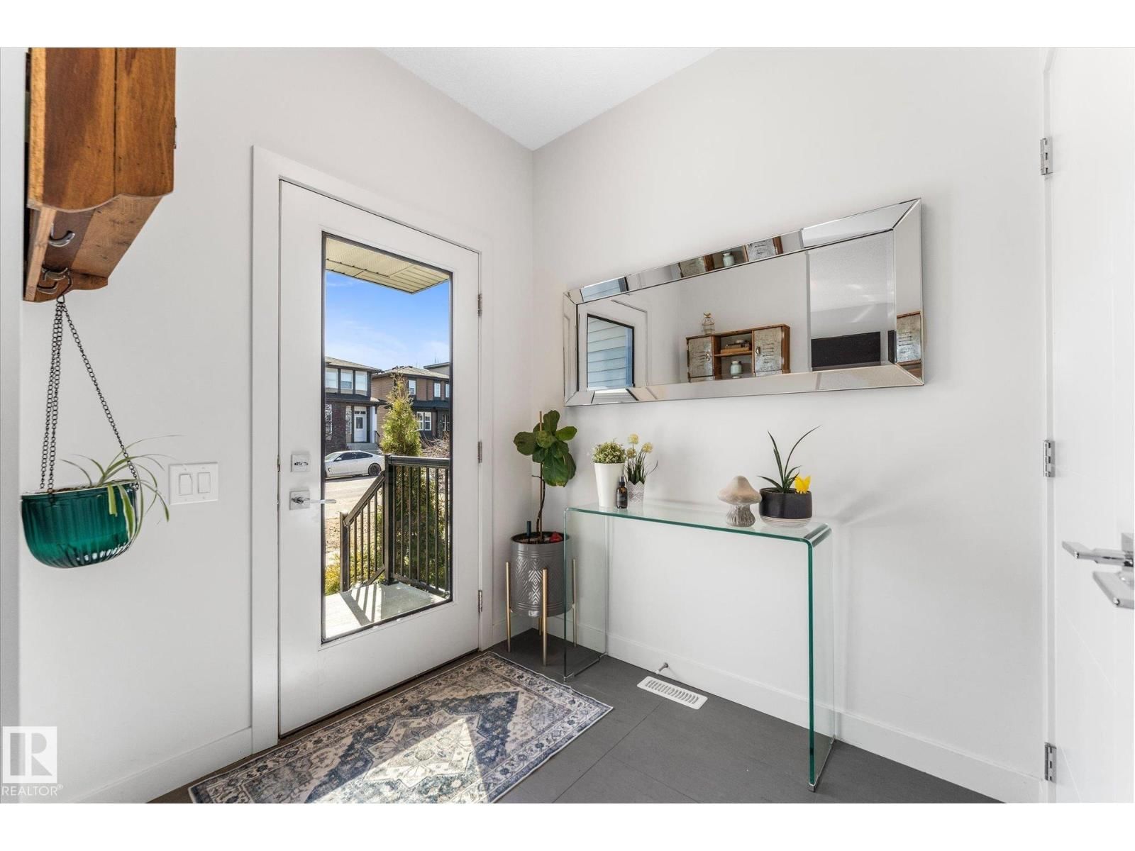 21 KENTON WY Image 4