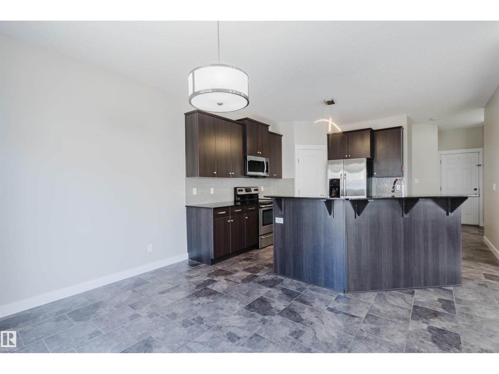 SW - 611 176 ST Image 12