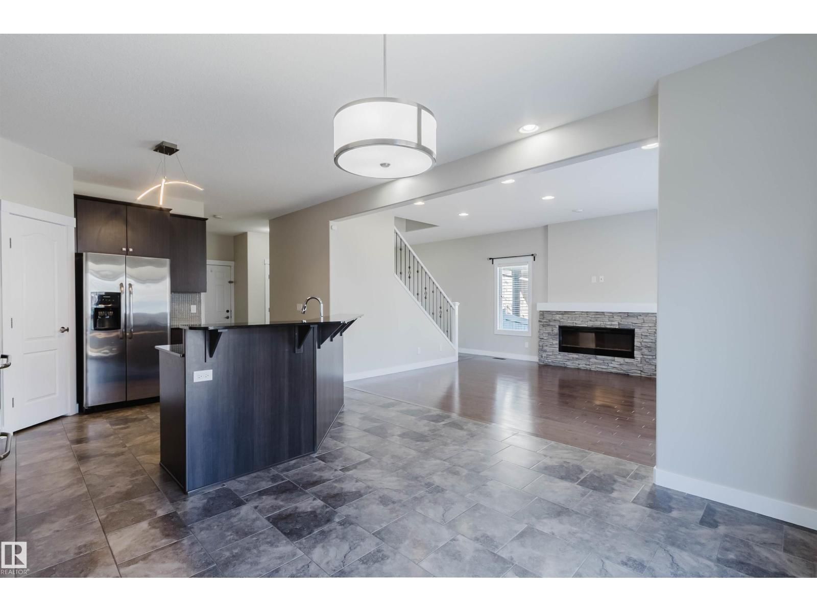 SW - 611 176 ST Image 13