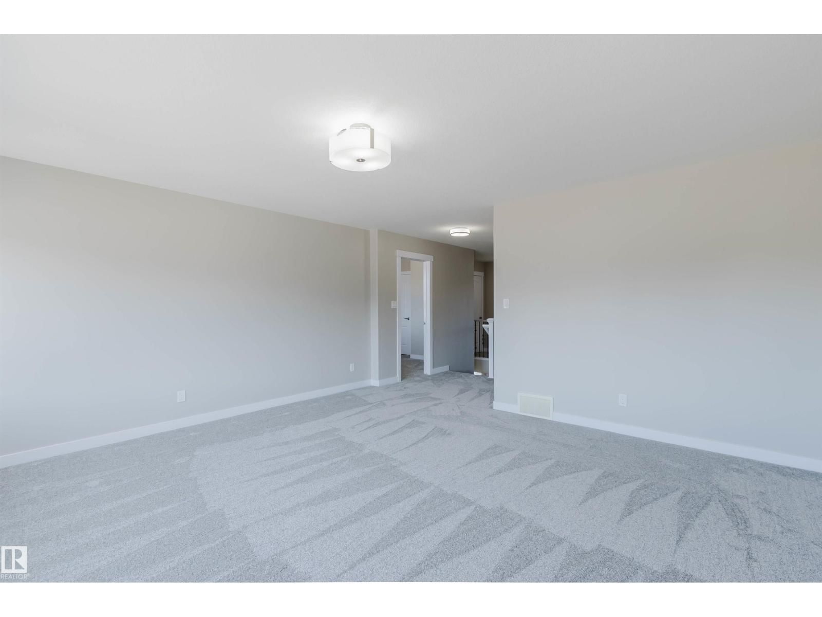 SW - 611 176 ST Image 16