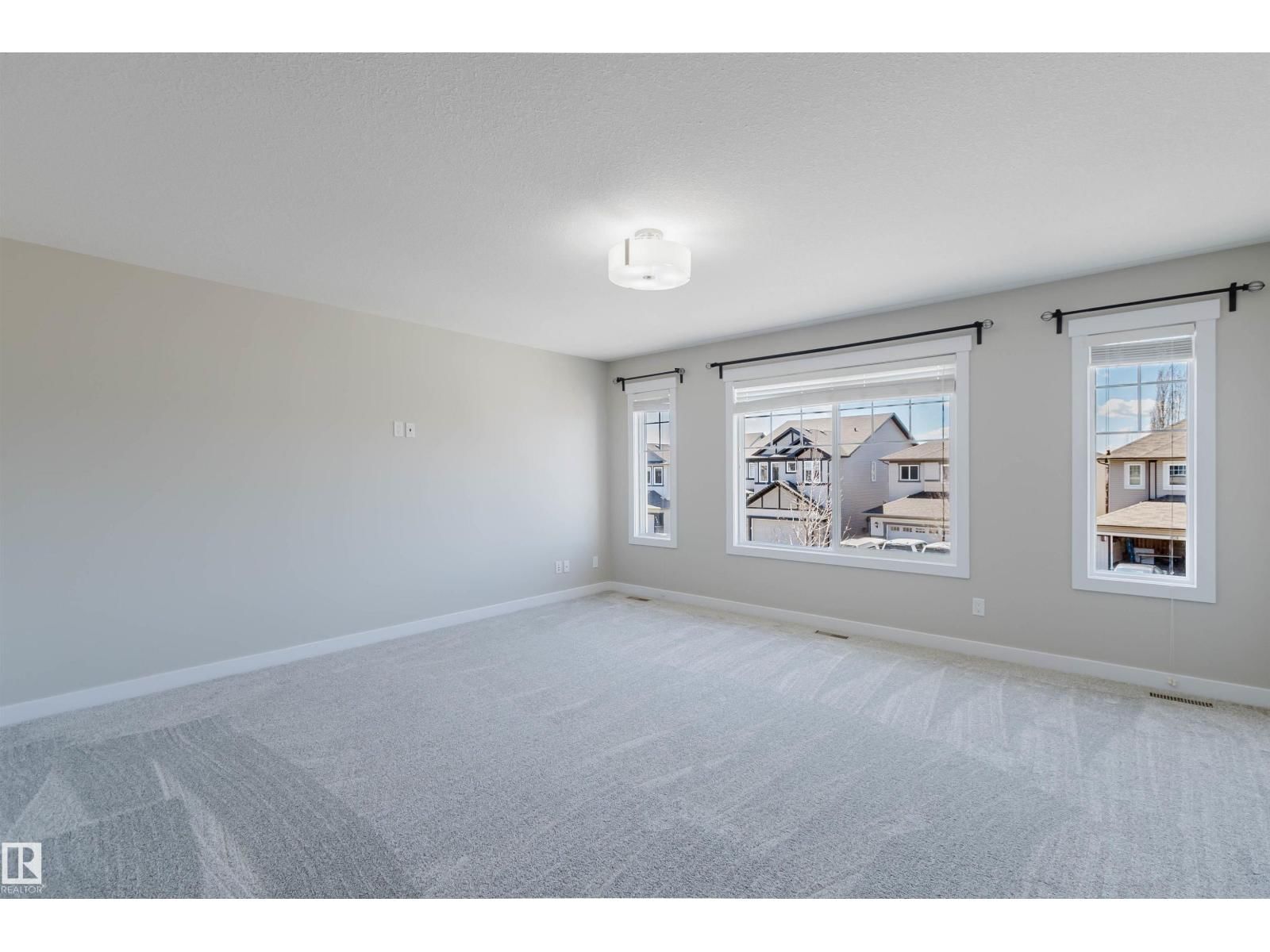 SW - 611 176 ST Image 18