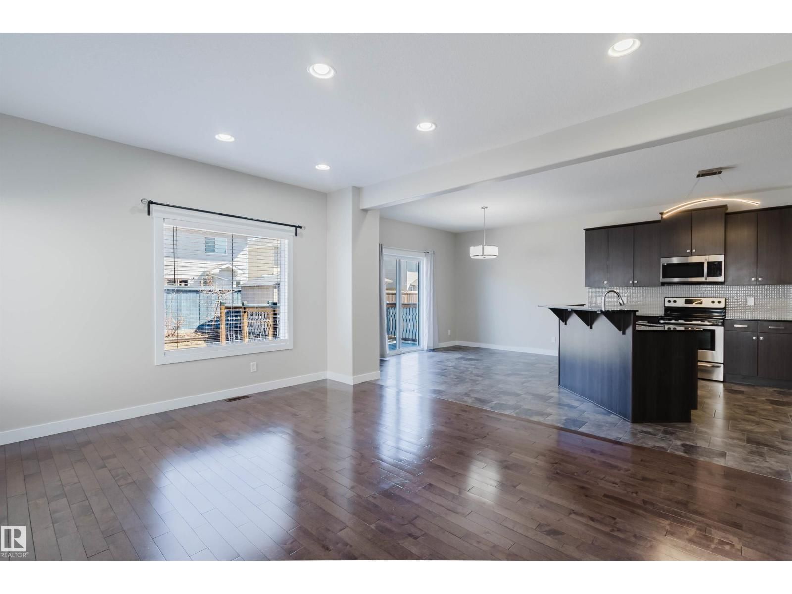 SW - 611 176 ST Image 7