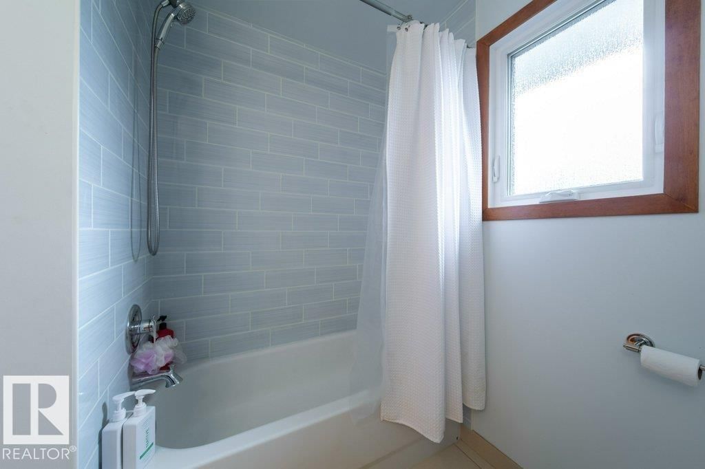 NW - 8007 73 AV Image 27