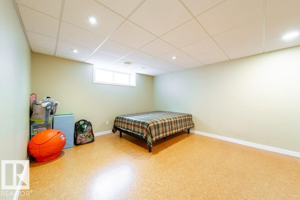 NW - 8007 73 AV Image 30