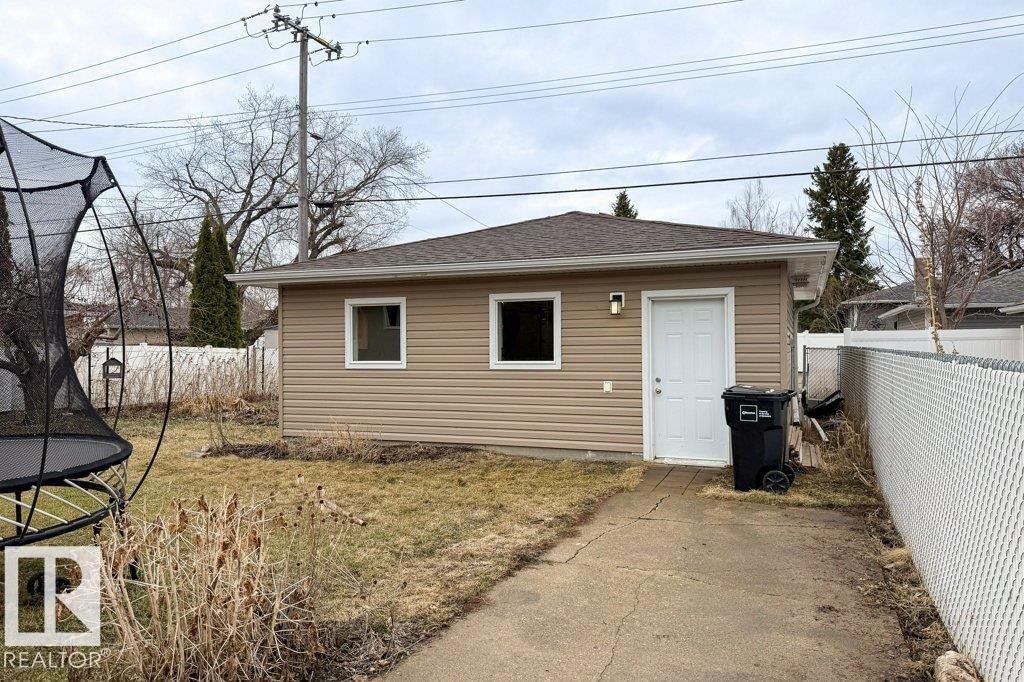 NW - 8007 73 AV Image 44