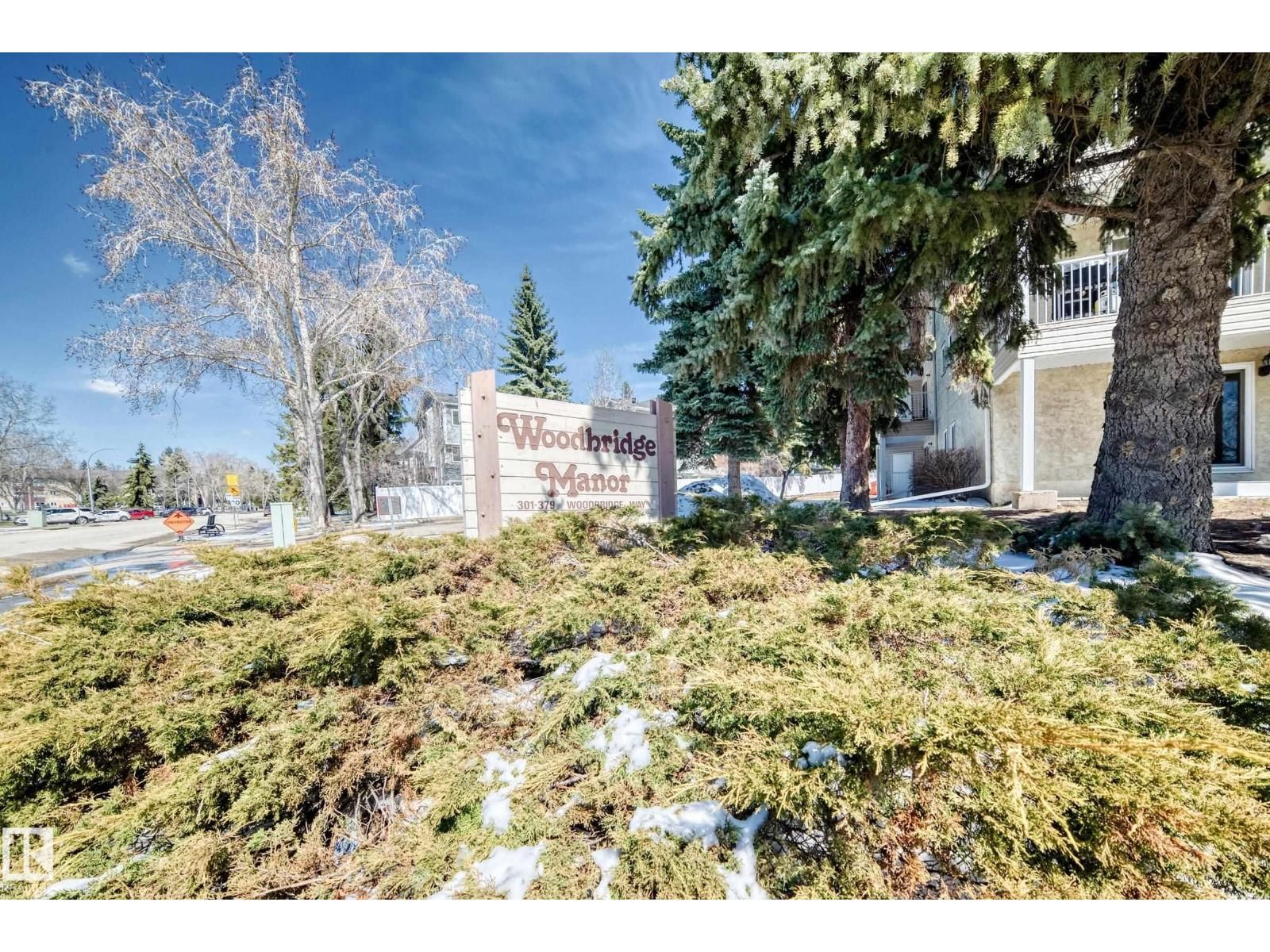 328 Woodbridge WY, Sherwood Park, Alberta T8A 4G3