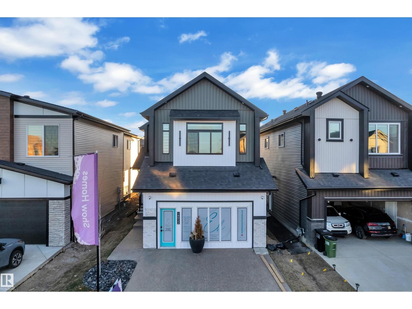 8922 Mayday WY, Edmonton, Alberta T6X 3E6