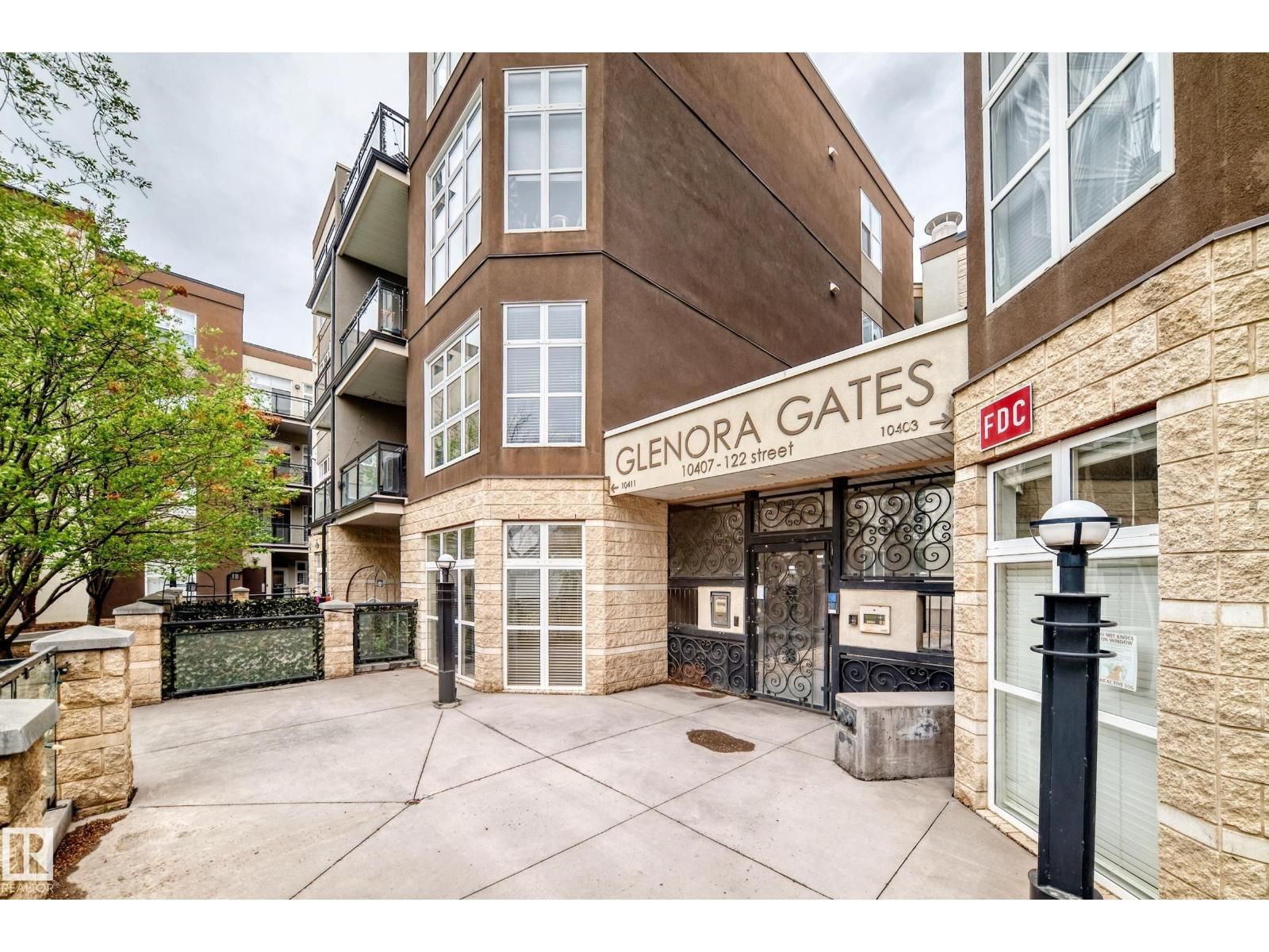 10407 122 ST, Edmonton, Alberta T5N 4B8