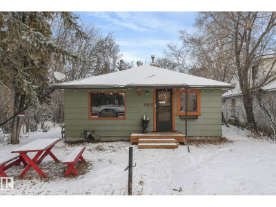 5043 48 ST | Sylvan Lake Alberta | Slide Image Four