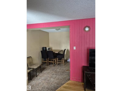 4 AMBERLY CT | Edmonton Alberta | Slide Image Six