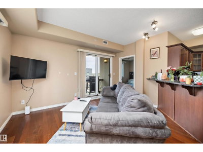 9707 106 ST | Edmonton Alberta | Slide Image Ten