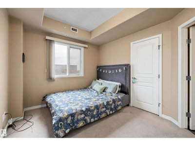 9707 106 ST | Edmonton Alberta | Slide Image Twelve