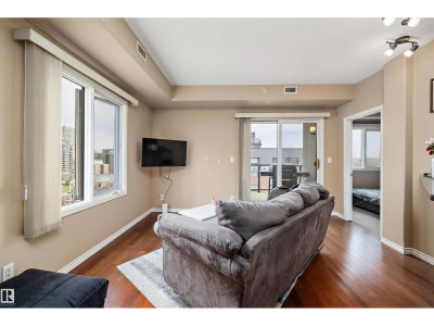 9707 106 ST | Edmonton Alberta | Slide Image Nine