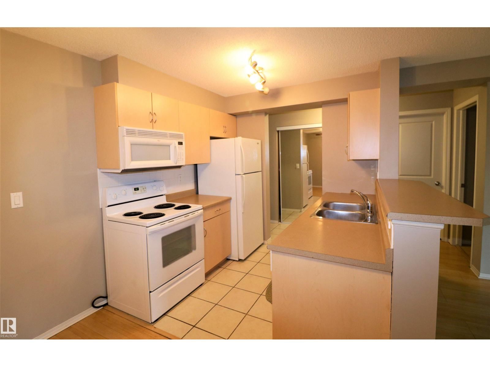 17003 67 AV, Edmonton, Alberta T5T 6Y5
