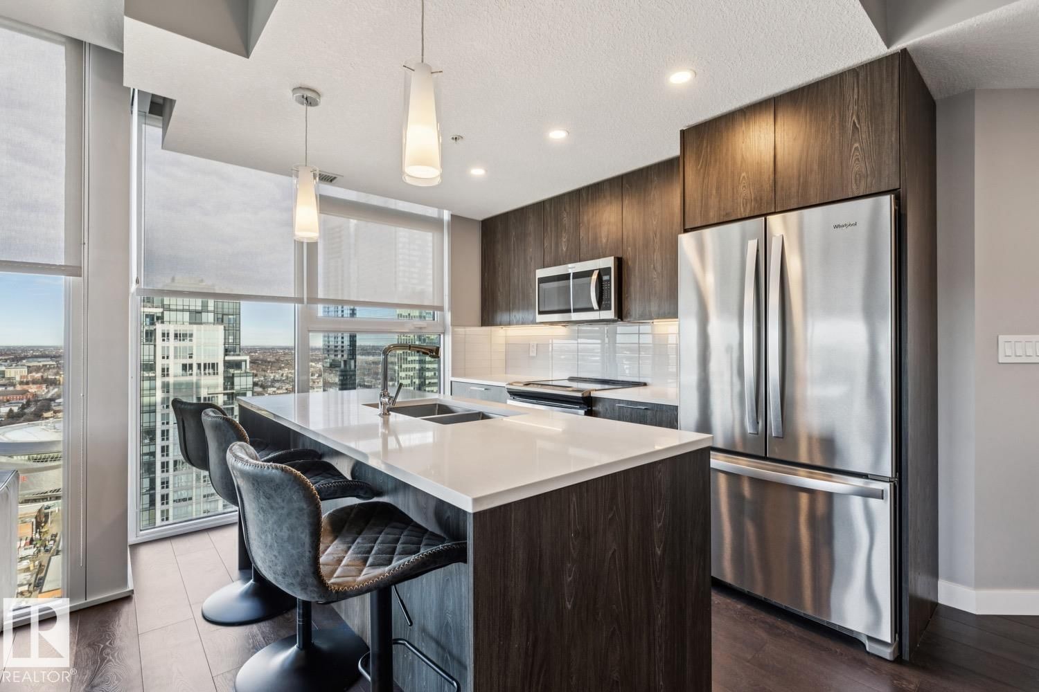 10180 103 ST NW, Edmonton, Alberta T5J 0L1