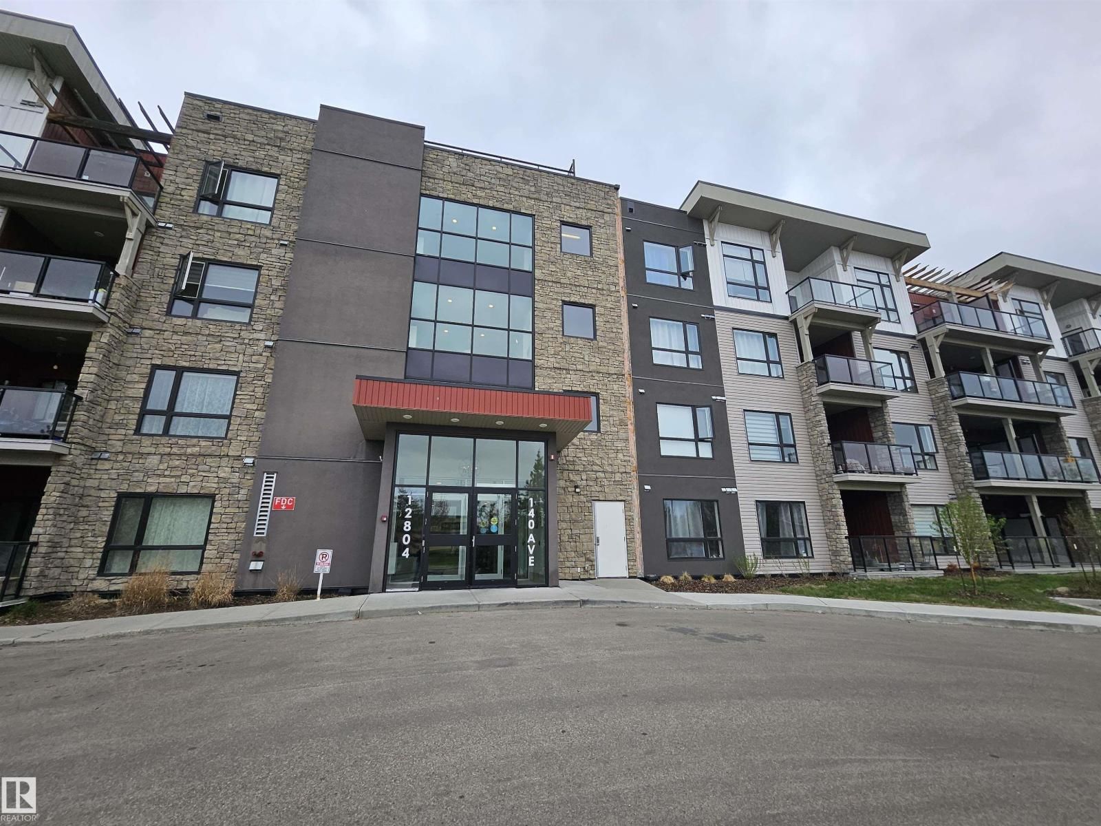 12804 140 AV, Edmonton, Alberta T6V 0M3