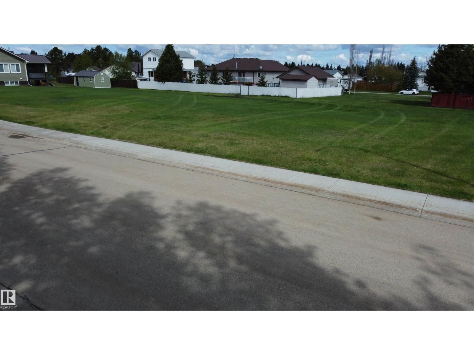 4520 50 AV, Warburg, Alberta T0C 2T0